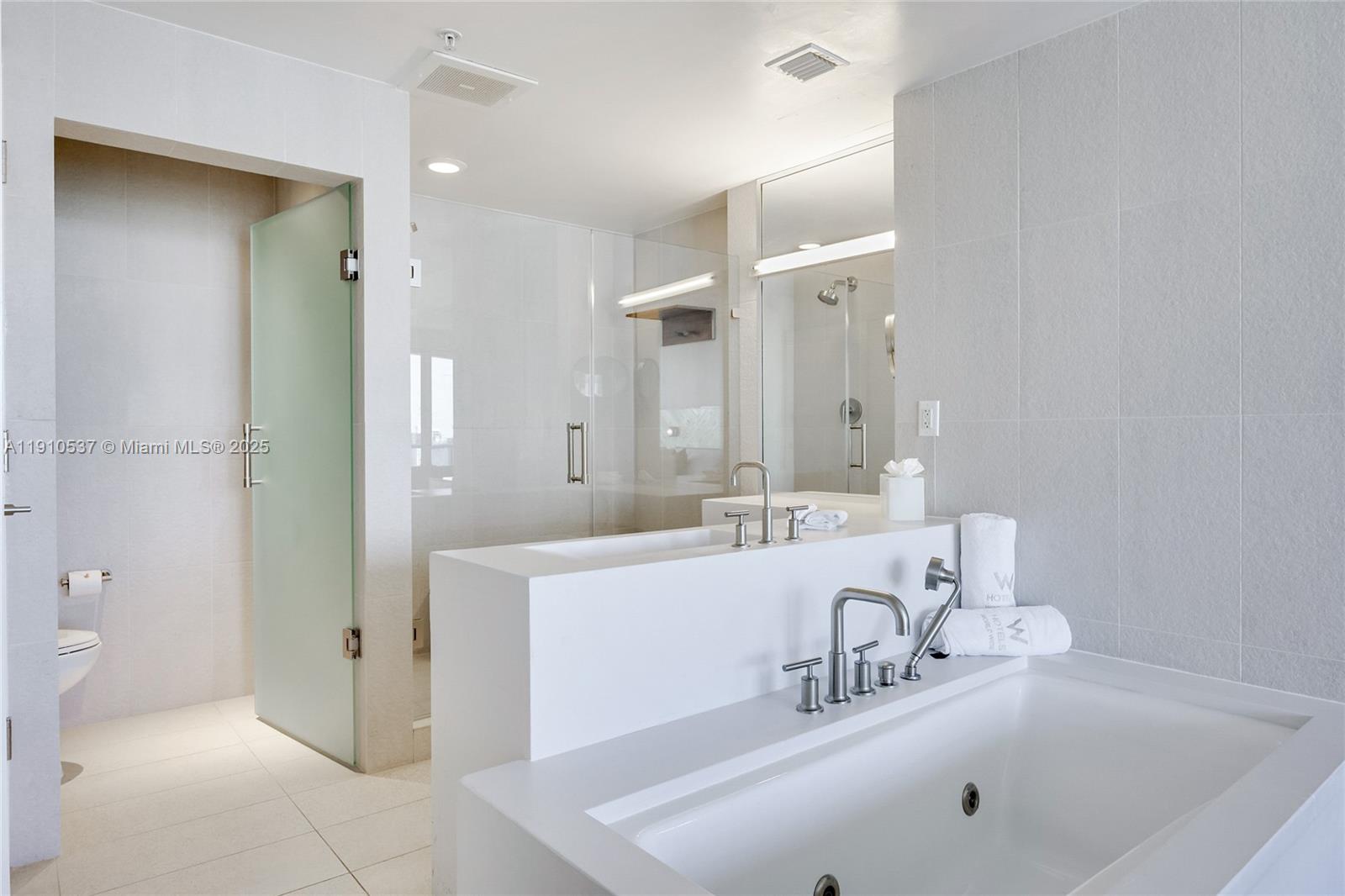 FORT LAUDERDALE RESIDENCE - Residential