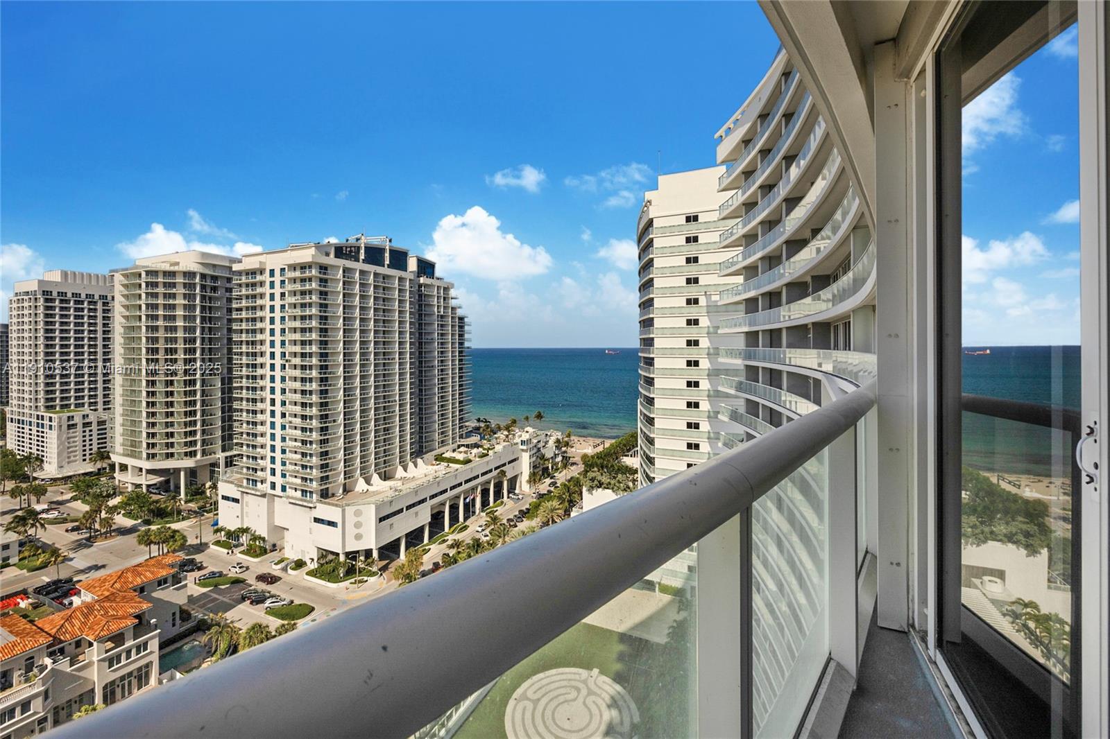 FORT LAUDERDALE RESIDENCE - Residential
