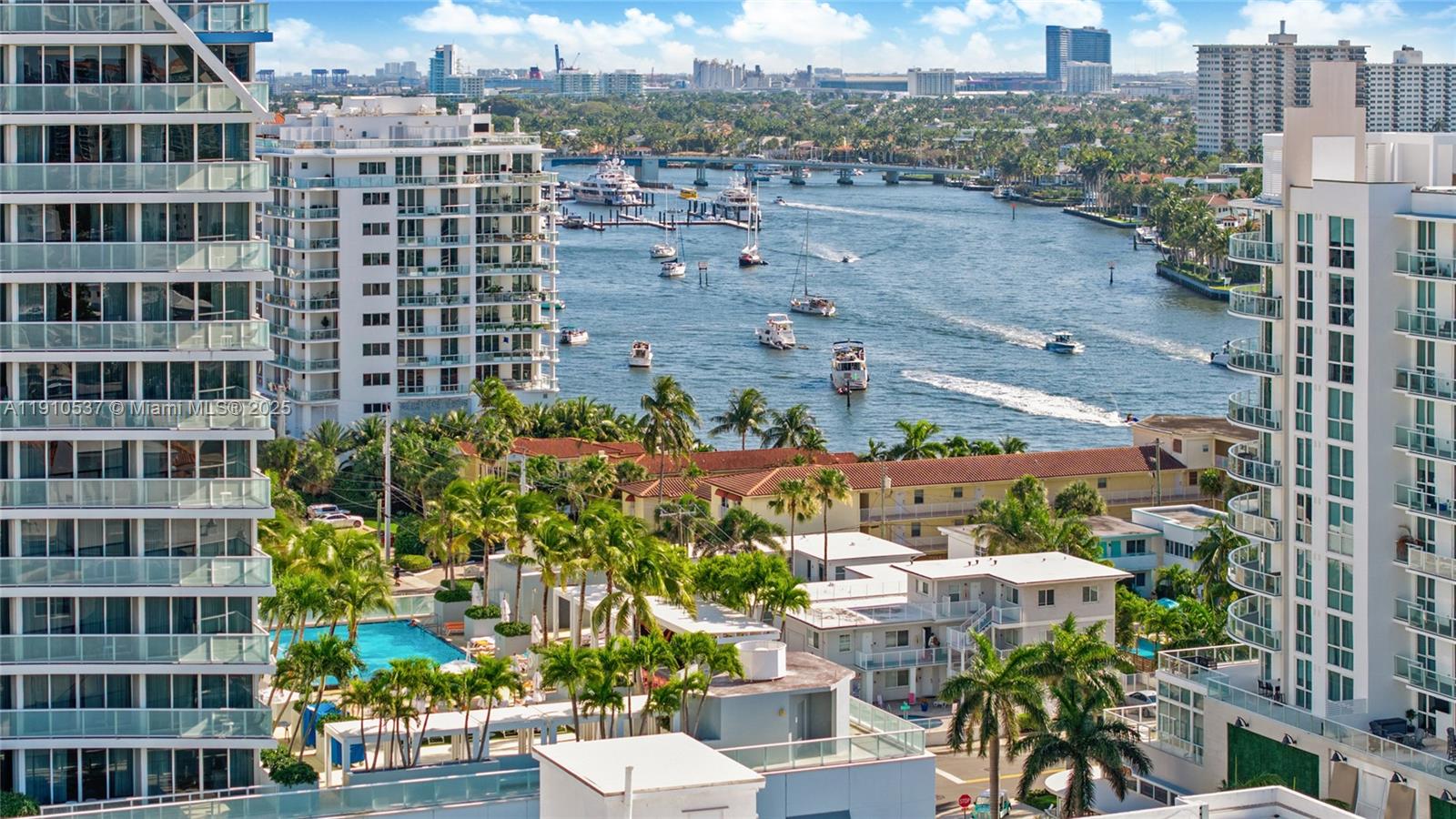FORT LAUDERDALE RESIDENCE - Residential