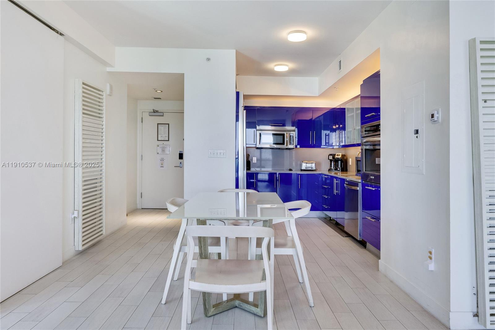 FORT LAUDERDALE RESIDENCE - Residential