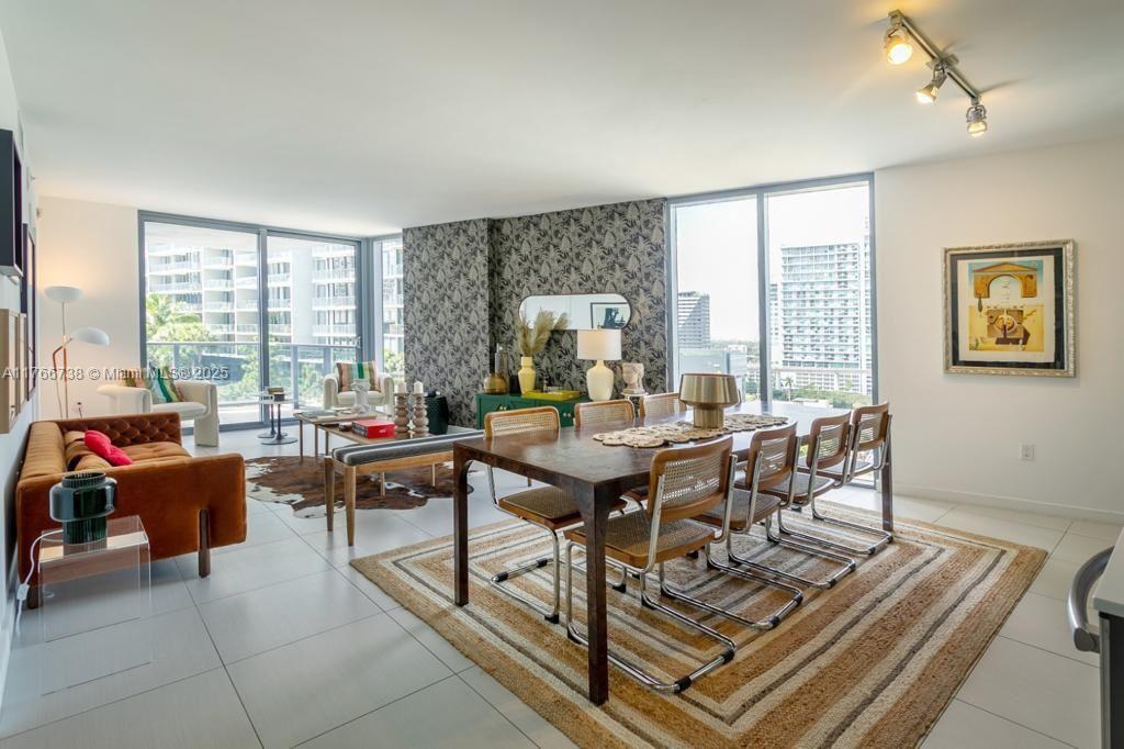 Stunning 2 bedrooms, 2 bathrooms plus Den corner unit, located in the heart of Brickell next to Brickell City Center. Tile floors throughout. Washer/dryer inside the unit. Amenities include rooftop pool, jacuzzi, business center, fitness center, spa, party room, valet parking, management on site, lobby secured. 24 hour Notice.