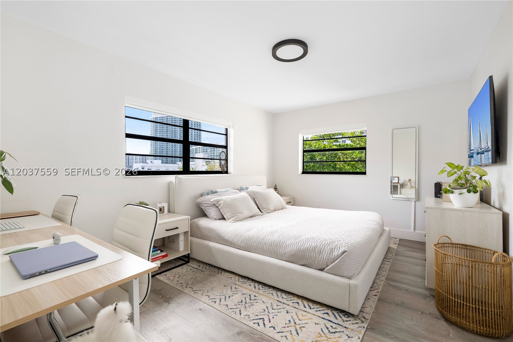 LINCOLN WEST GARDENS COND - Residential Lease
