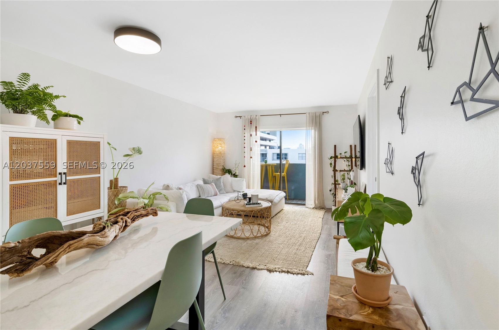 LINCOLN WEST GARDENS COND - Residential Lease