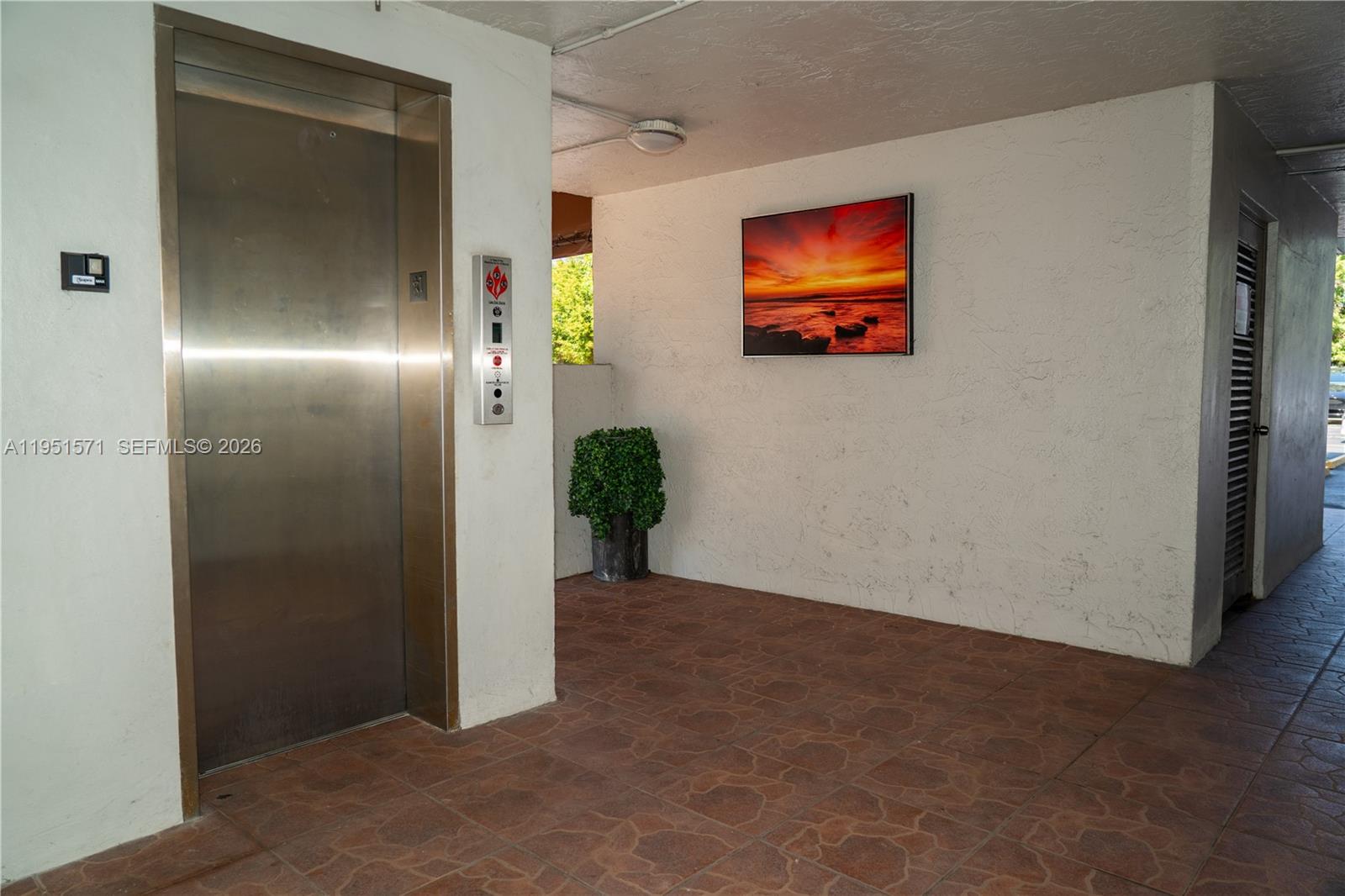 SANDALWOOD CONDO APTS - Residential