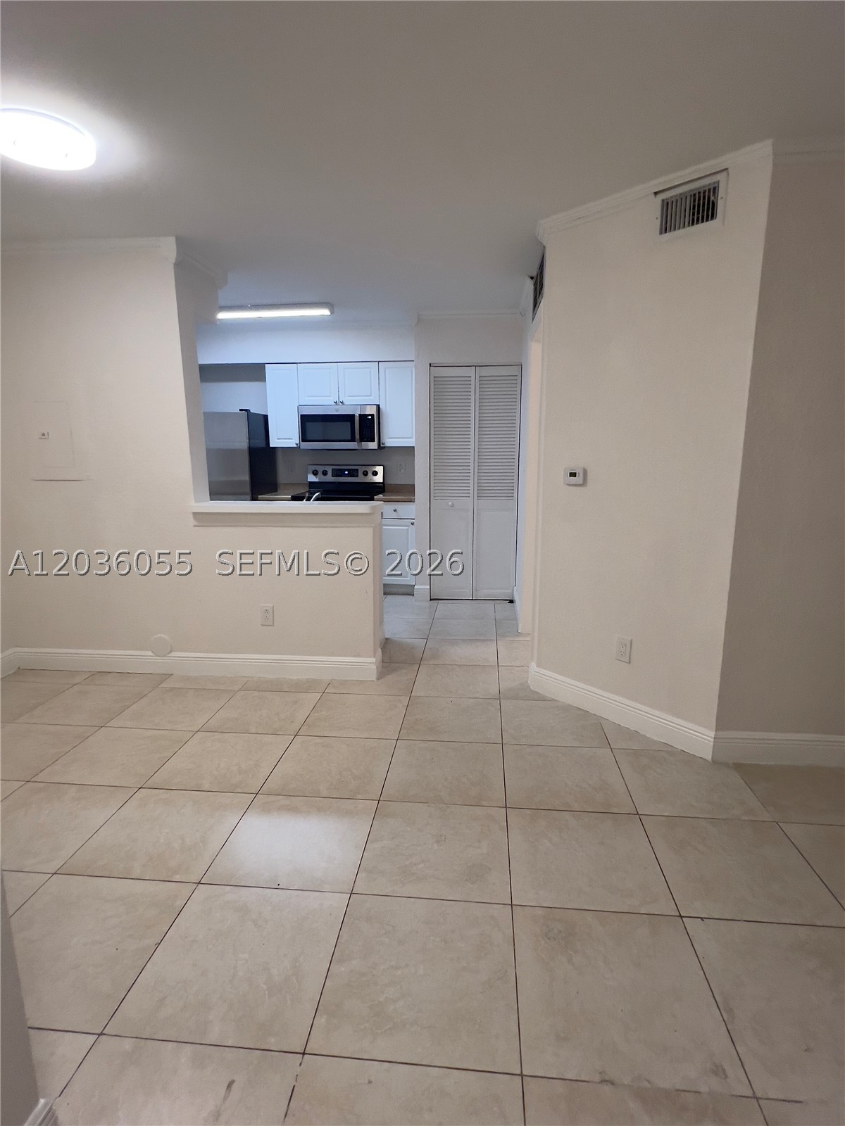 LAKEVIEW CLUB CONDO - Residential Lease