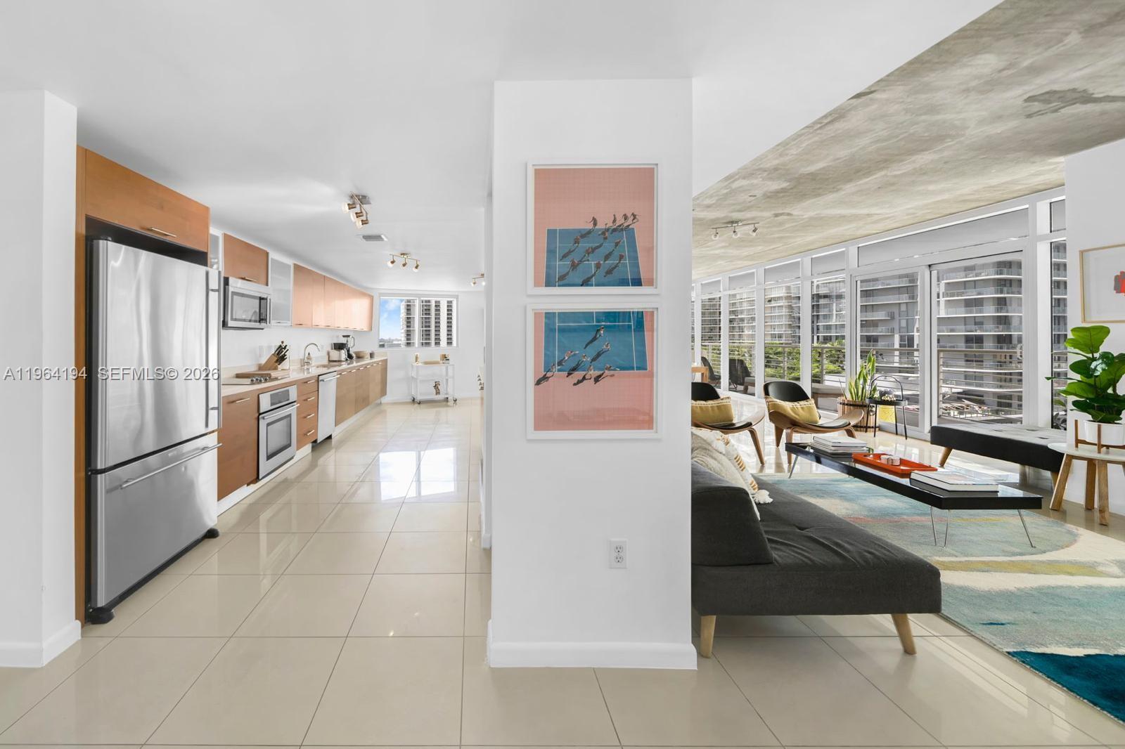 MIDBLOCK MIAMI CONDO - Residential