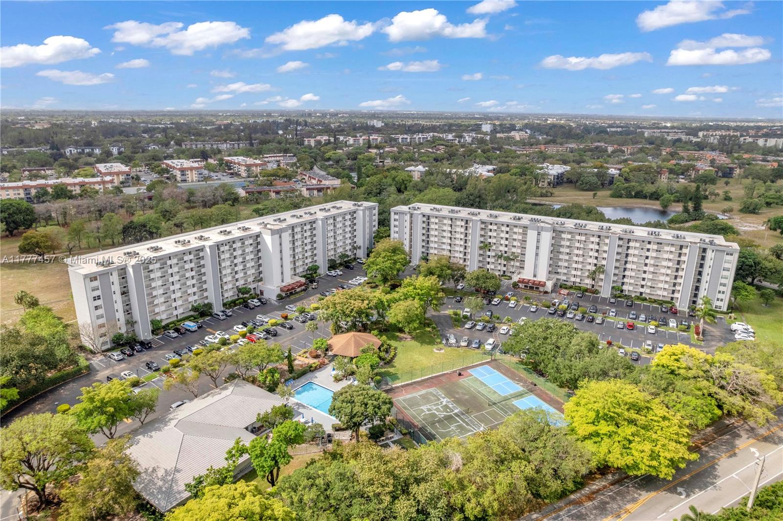 GREENS OF INVERRARY PHASE - Residential