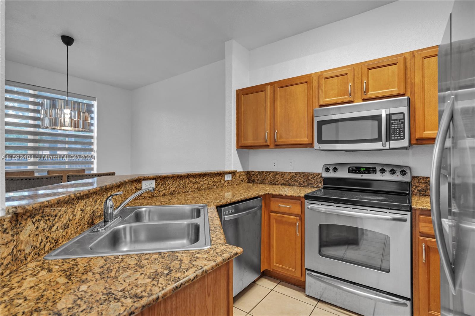 ISLANDS AT DORAL NORTHWES - Residential
