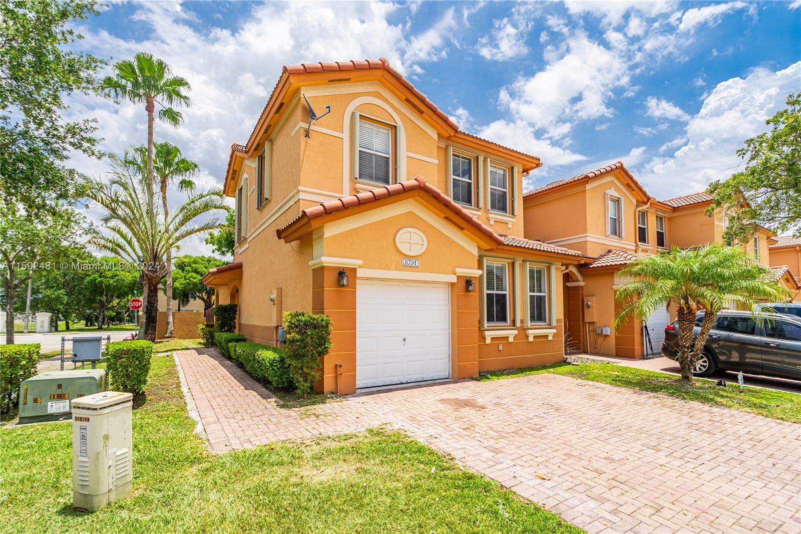 ISLANDS AT DORAL NORTHWES - Residential