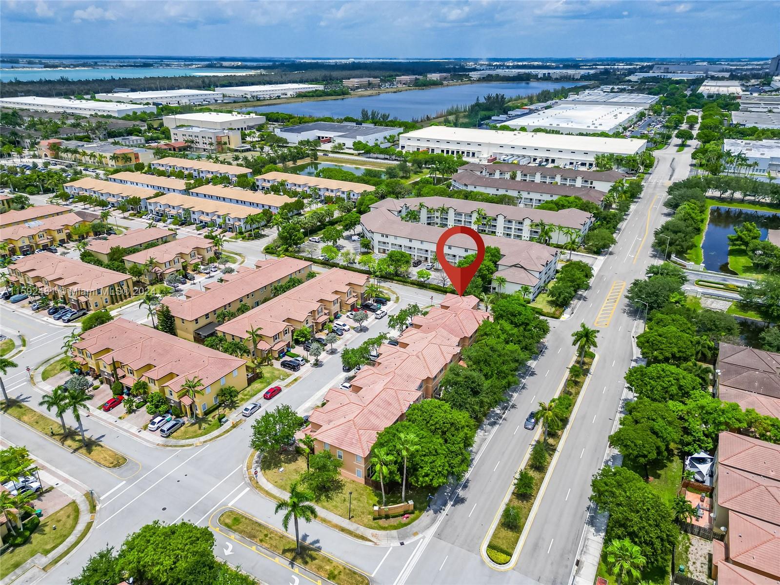 ISLANDS AT DORAL NORTHWES - Residential