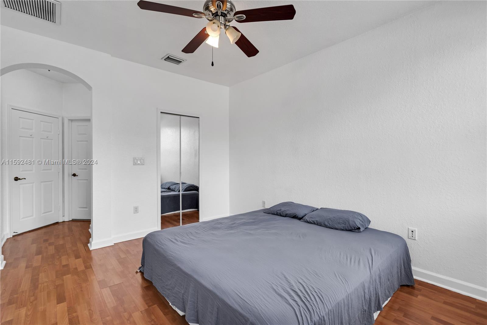 ISLANDS AT DORAL NORTHWES - Residential
