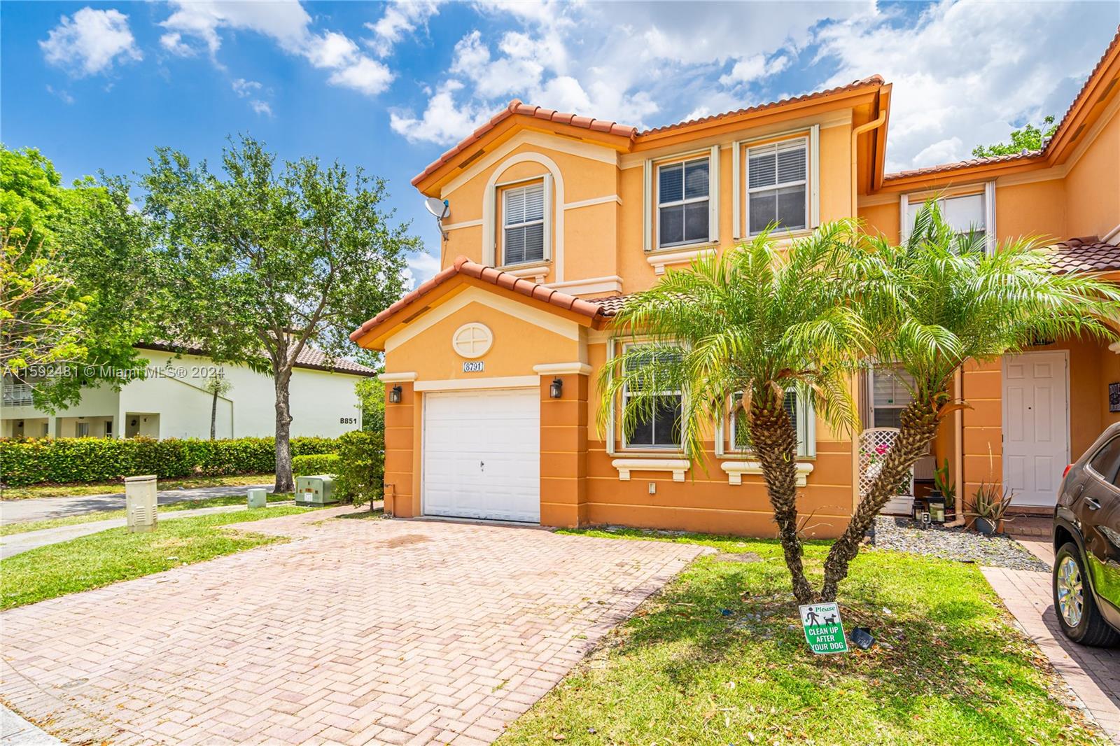 ISLANDS AT DORAL NORTHWES - Residential