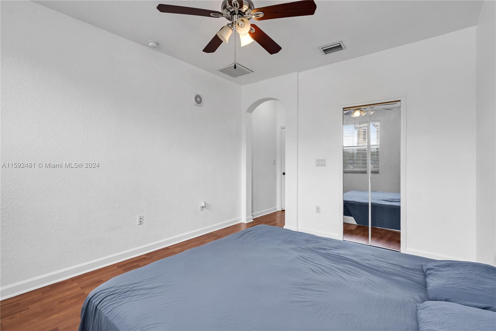 ISLANDS AT DORAL NORTHWES - Residential