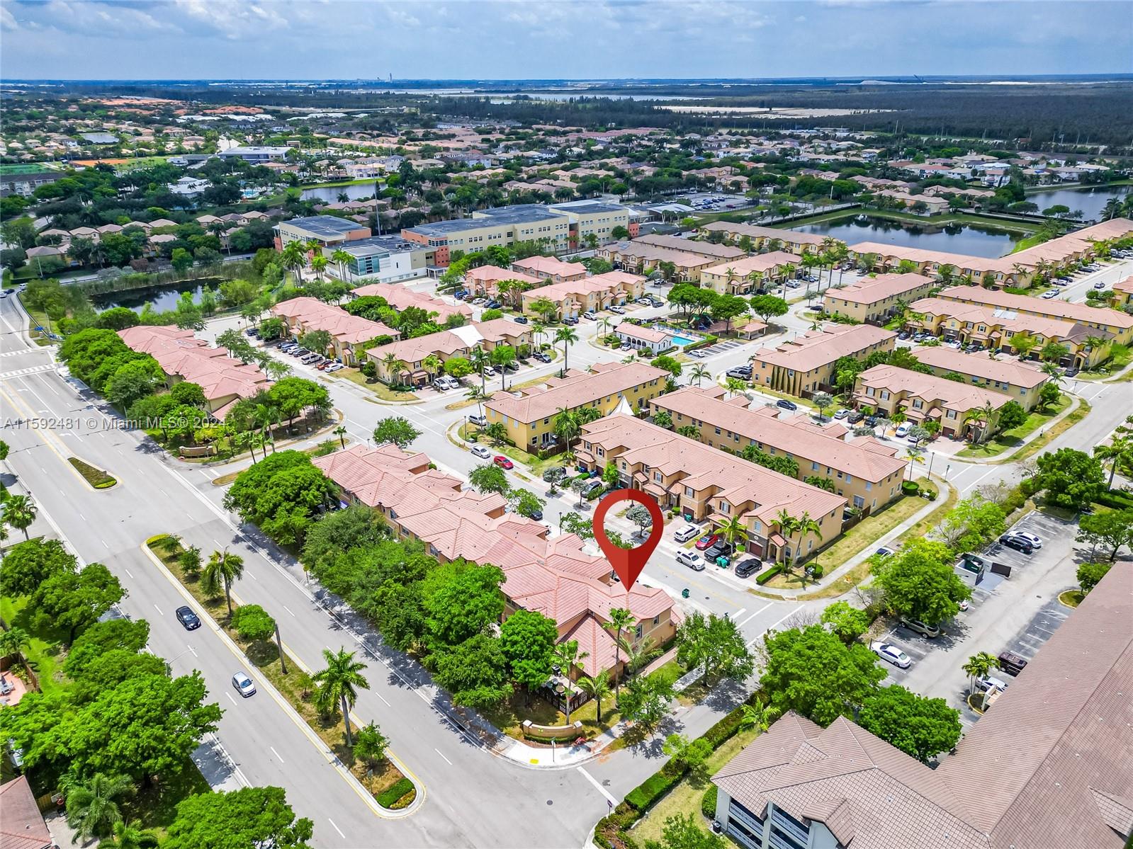 ISLANDS AT DORAL NORTHWES - Residential