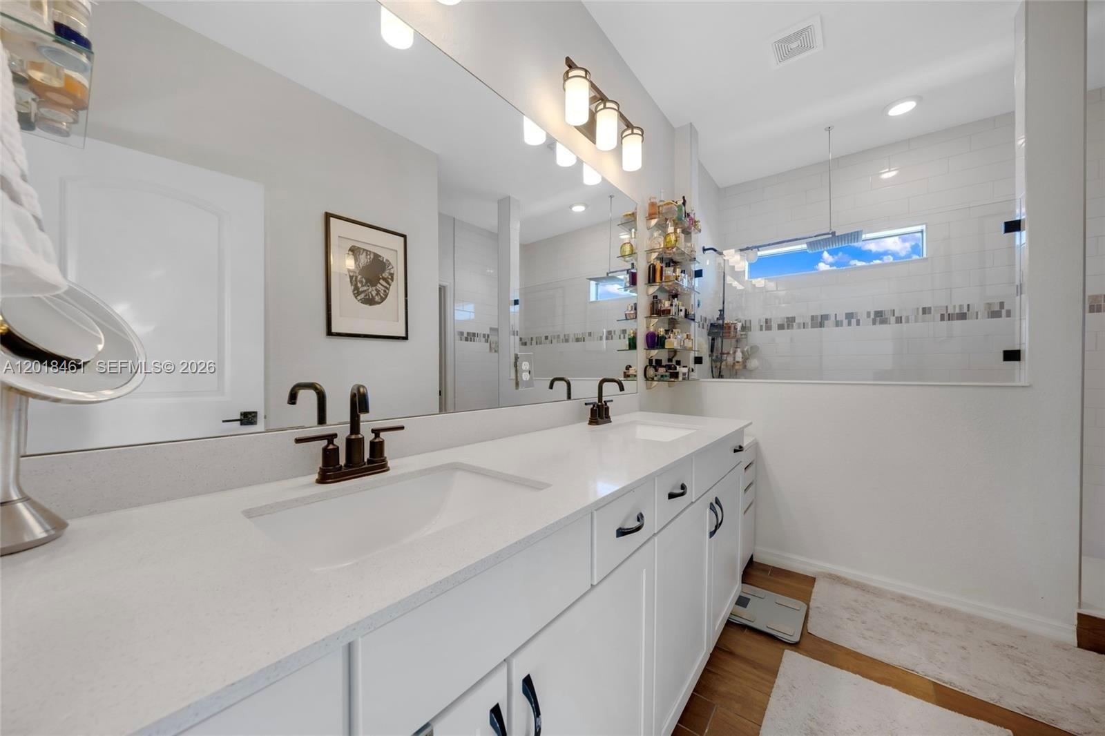 OAK TREE PROPERTY REDEVEL - Residential