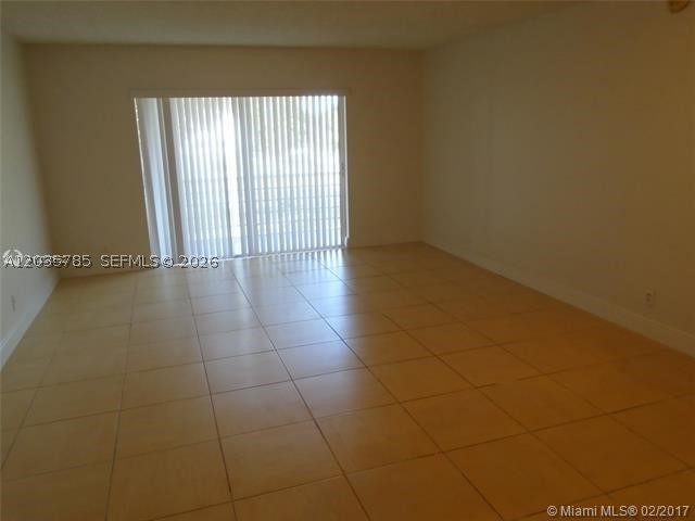 TOWN SQUARE CONDO - Residential Lease