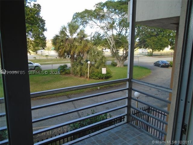 TOWN SQUARE CONDO - Residential Lease