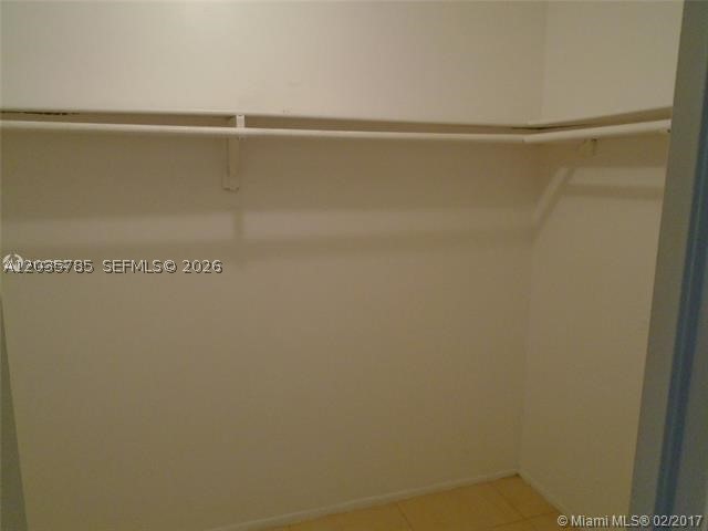 TOWN SQUARE CONDO - Residential Lease
