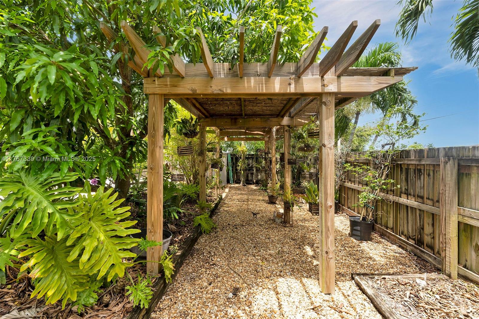 EMERALD GREENS SUB - Residential
