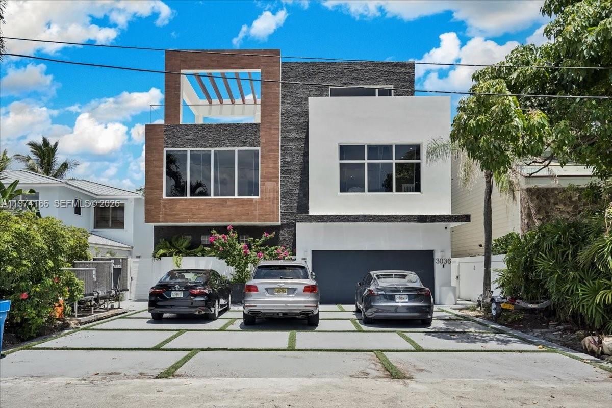 LAUDERDALE BEACH - Residential