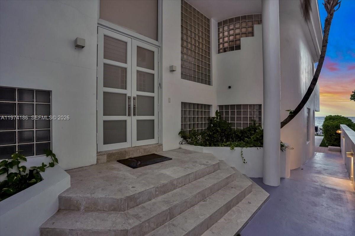 LAUDERDALE BEACH - Residential