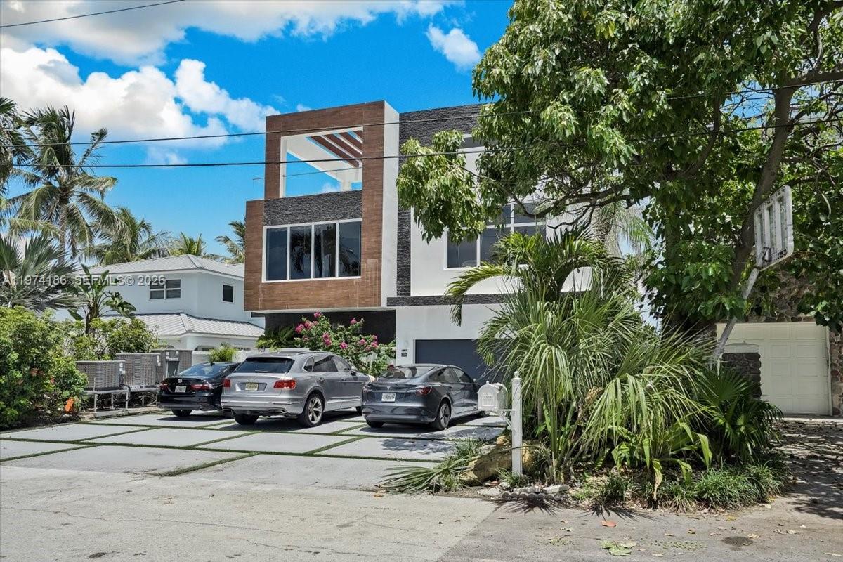 LAUDERDALE BEACH - Residential
