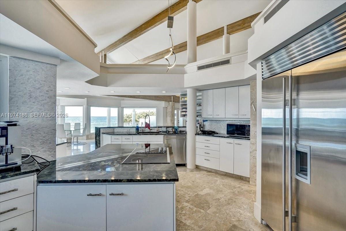 LAUDERDALE BEACH - Residential