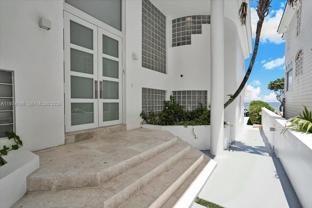 LAUDERDALE BEACH - Residential