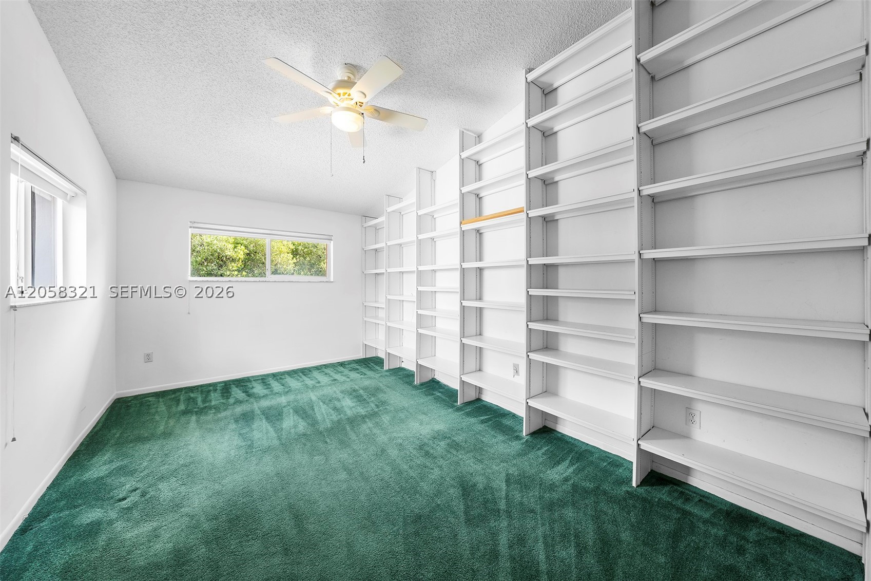 GOLDEN POINTE - Residential
