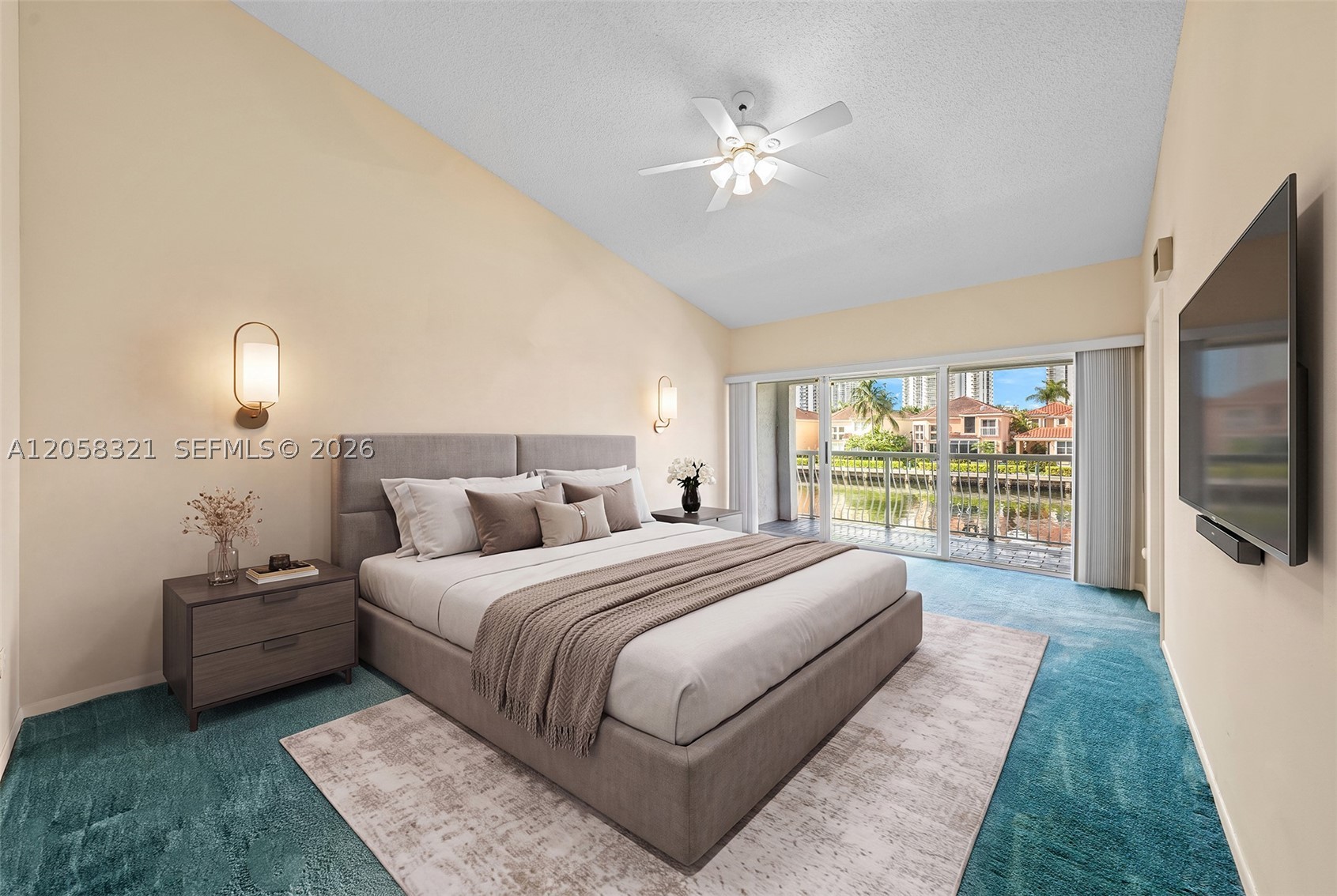 GOLDEN POINTE - Residential