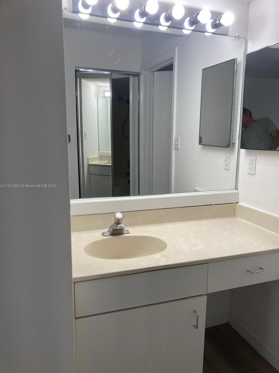 STERLING VILLAGES OF PALM - Residential Lease