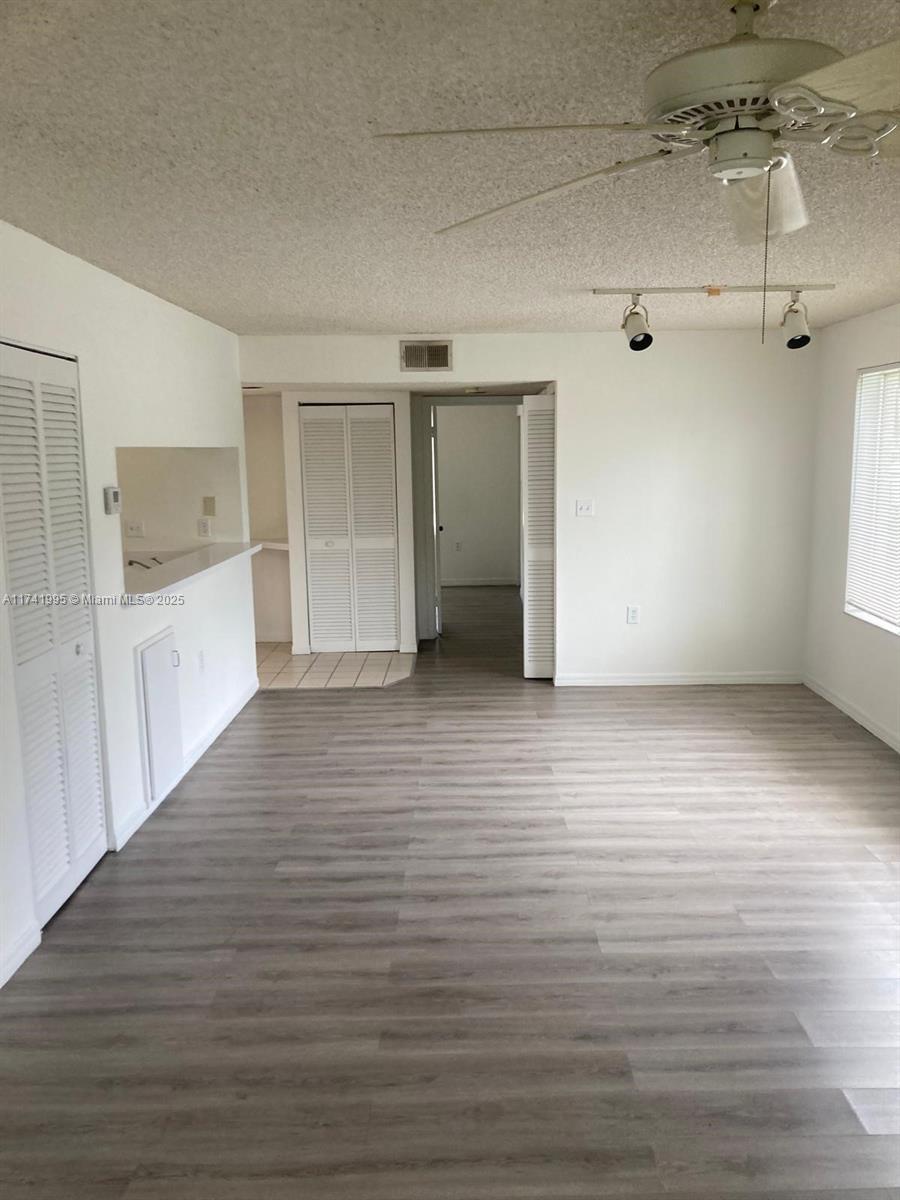 STERLING VILLAGES OF PALM - Residential Lease