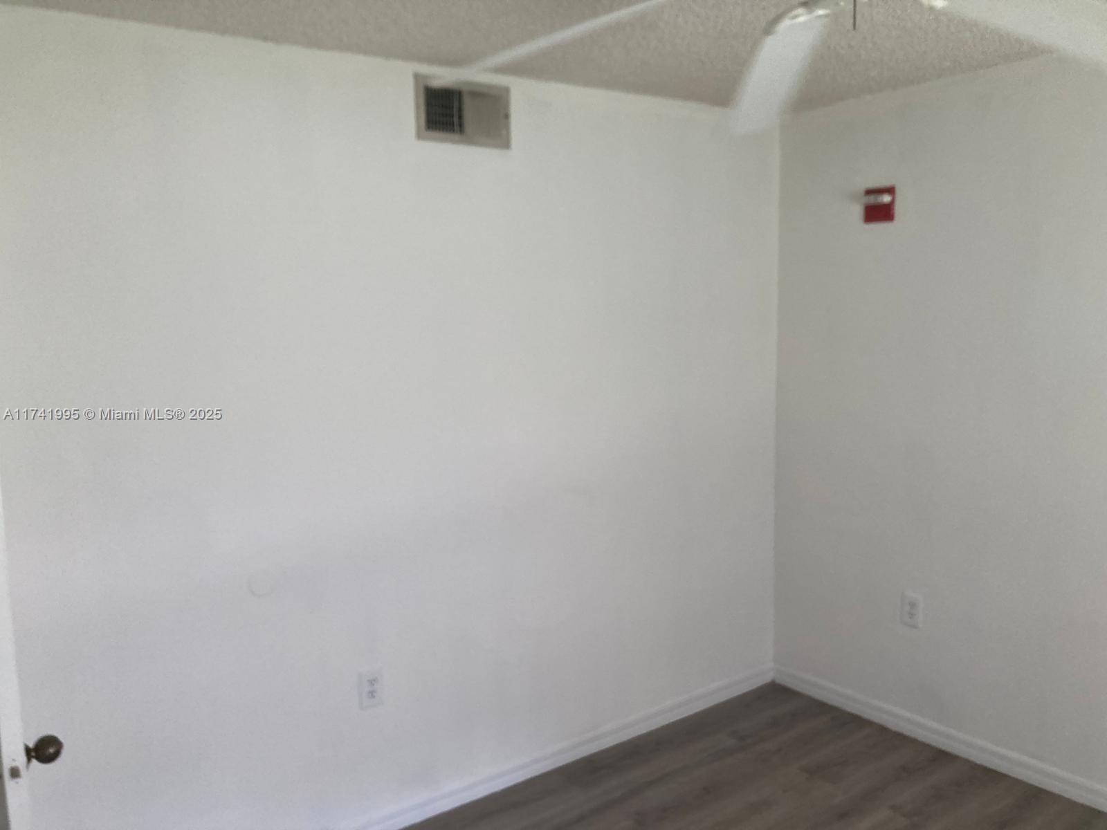 STERLING VILLAGES OF PALM - Residential Lease