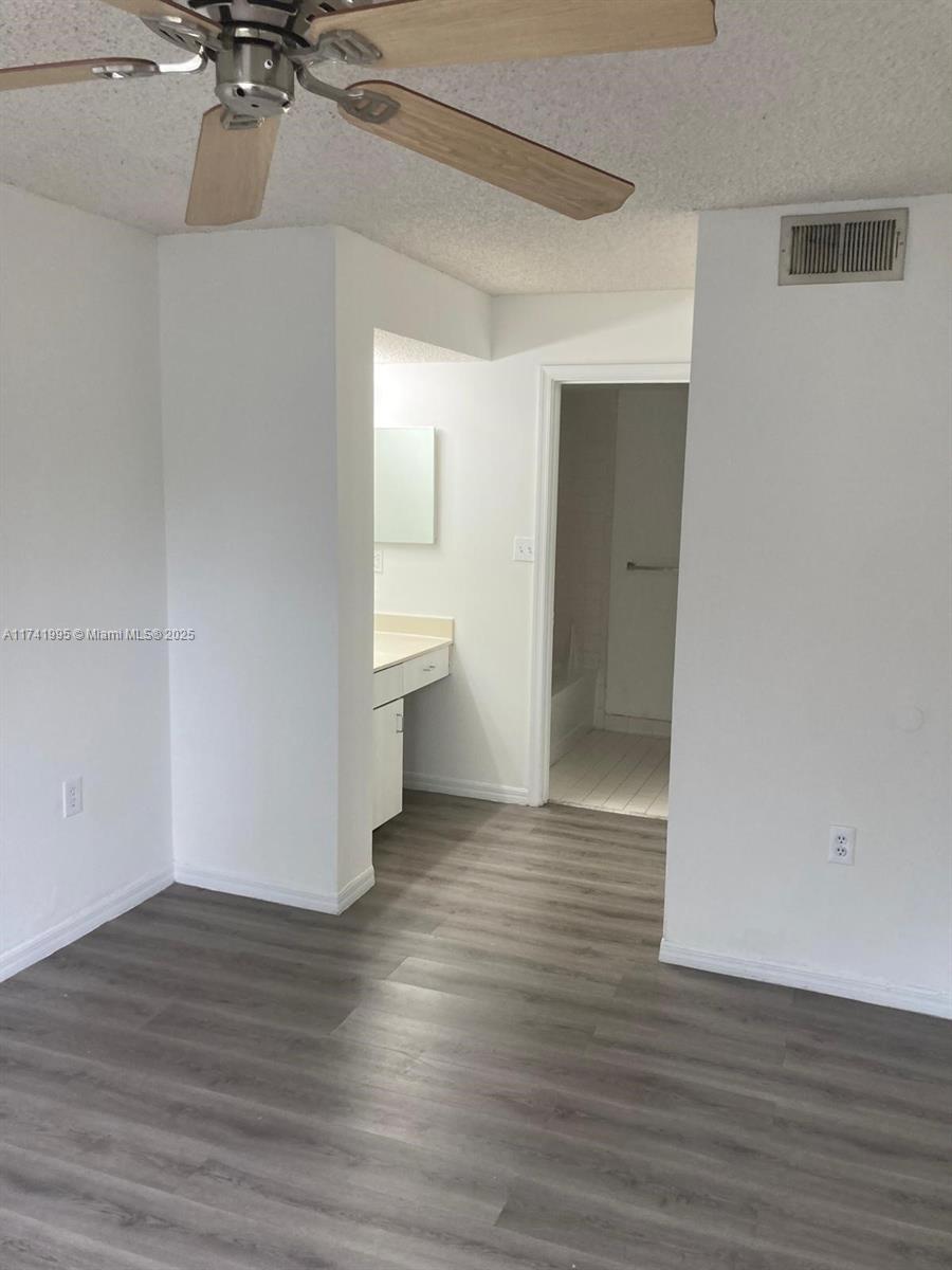 STERLING VILLAGES OF PALM - Residential Lease