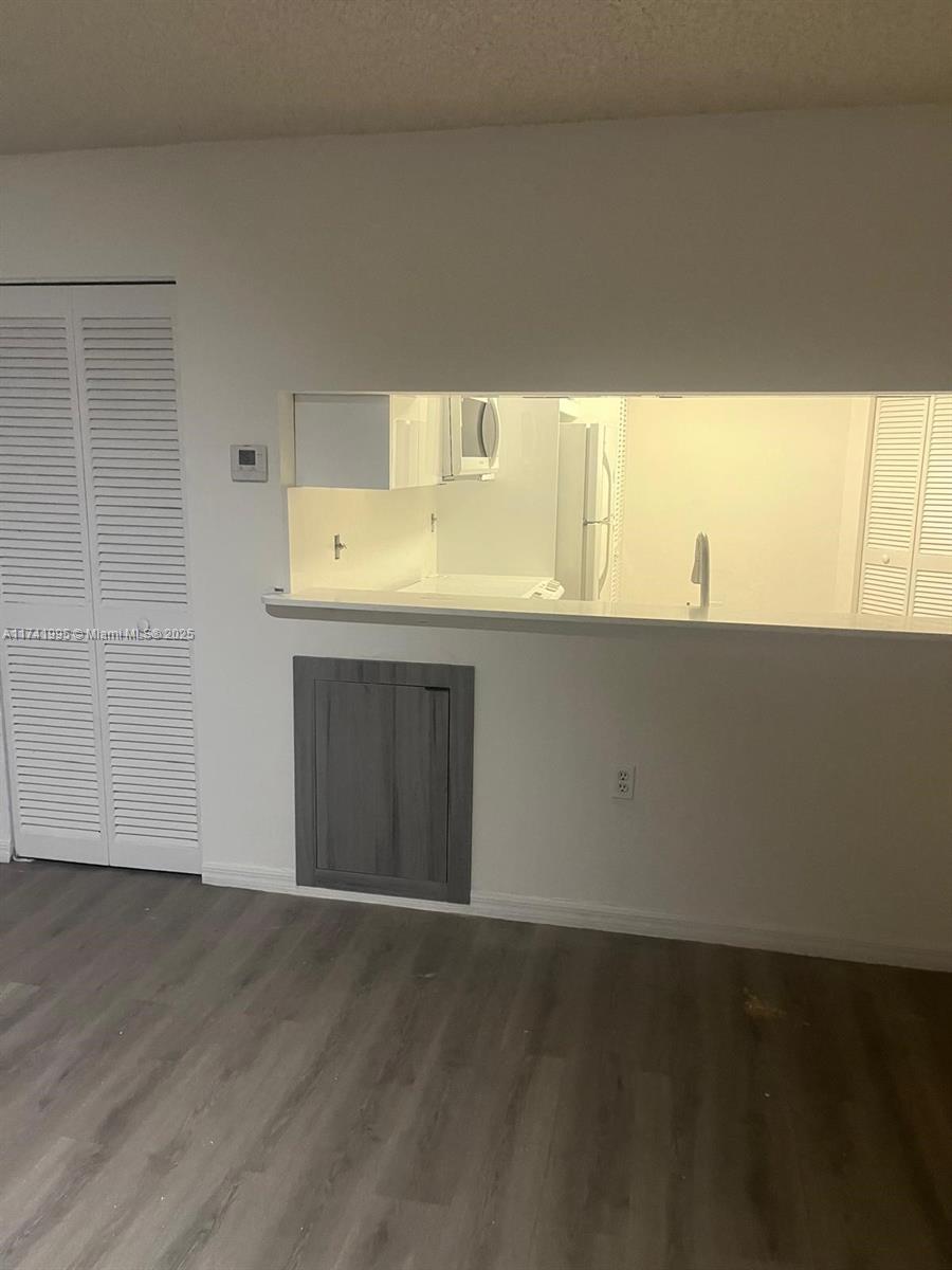 STERLING VILLAGES OF PALM - Residential Lease
