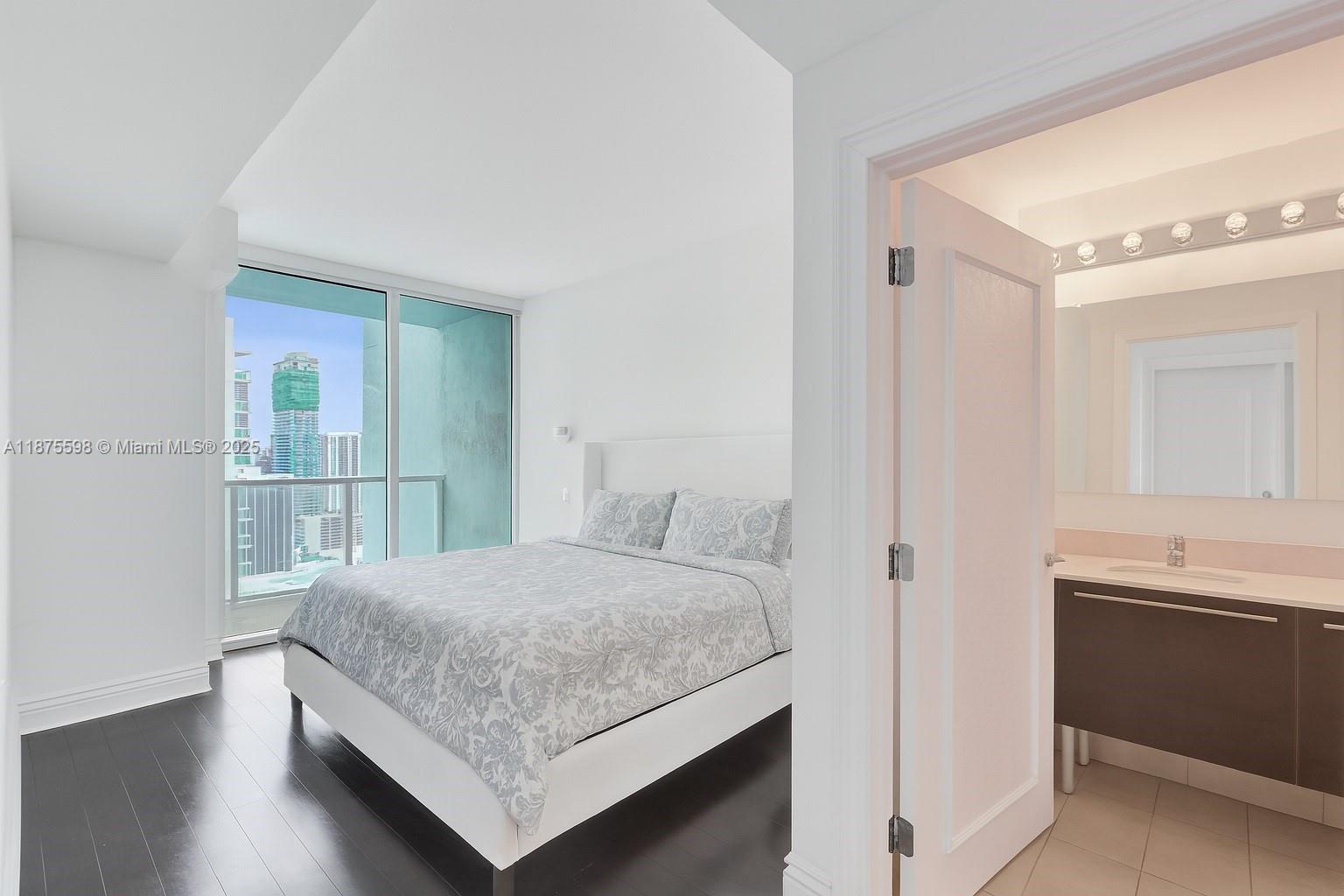 QUANTUM ON THE BAY CONDO - Residential