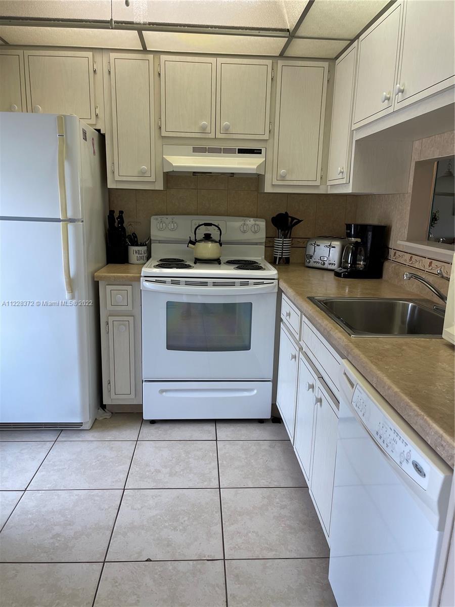 BRADLEY HALL CONDO - Residential