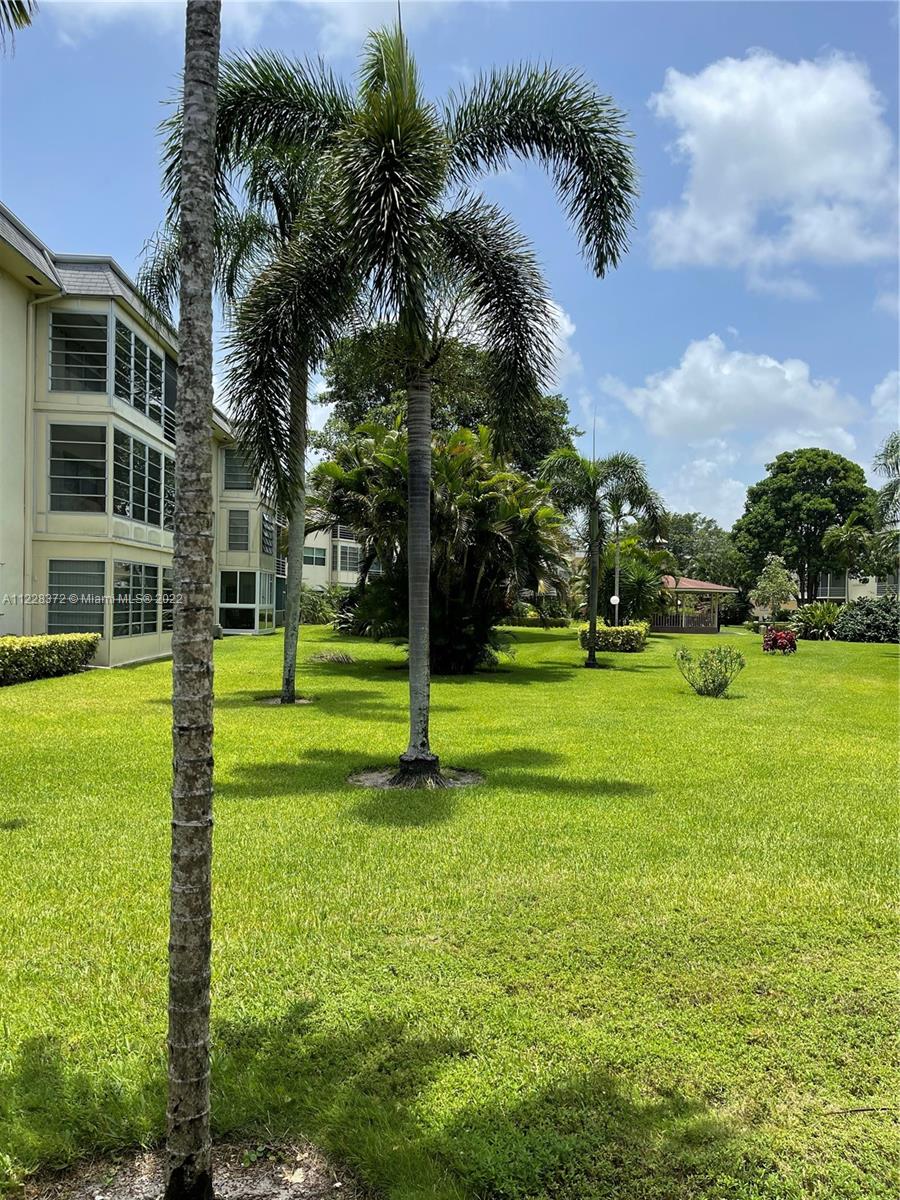 BRADLEY HALL CONDO - Residential