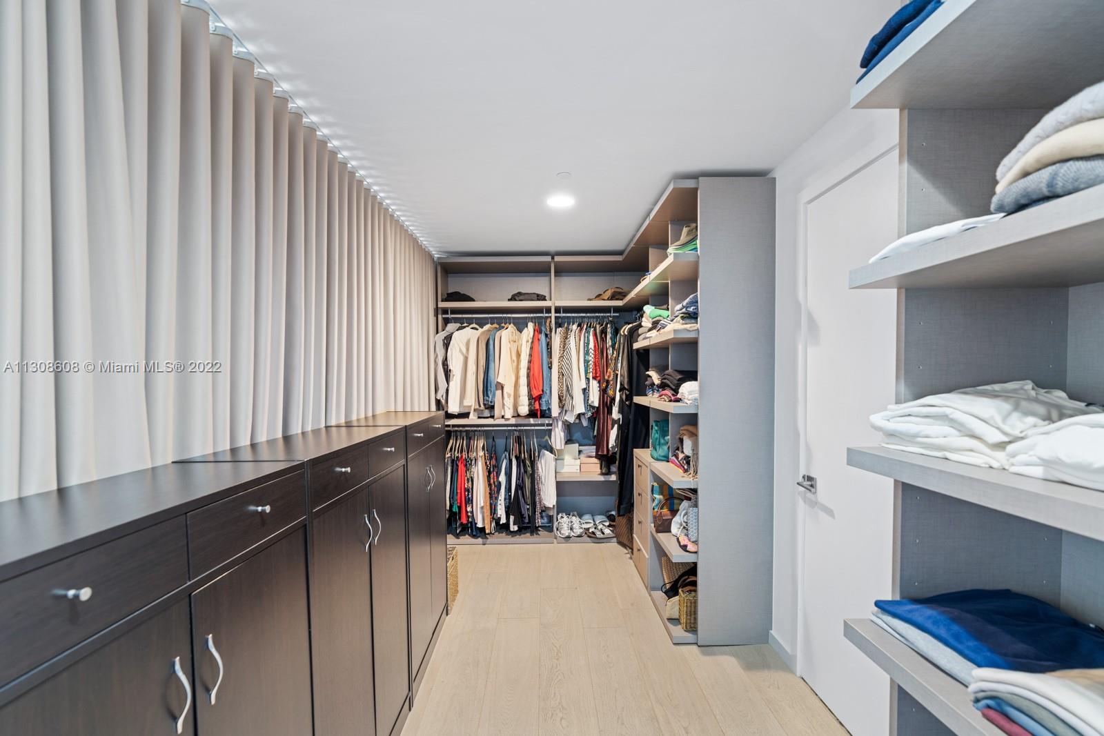 ONE OCEAN CONDO - Residential