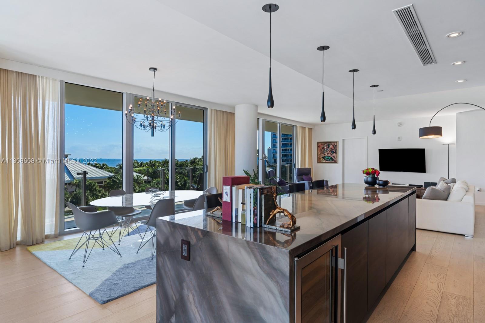 ONE OCEAN CONDO - Residential