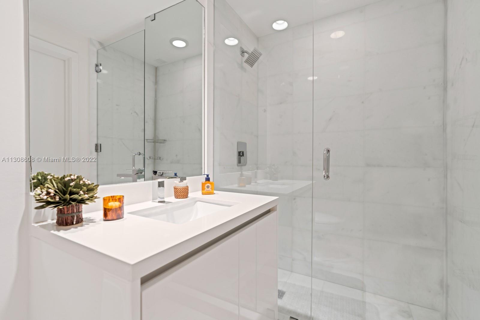 ONE OCEAN CONDO - Residential