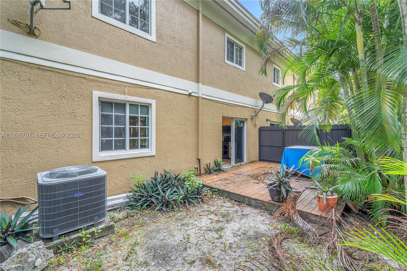 WASHINGTON PALMS CONDO - Residential