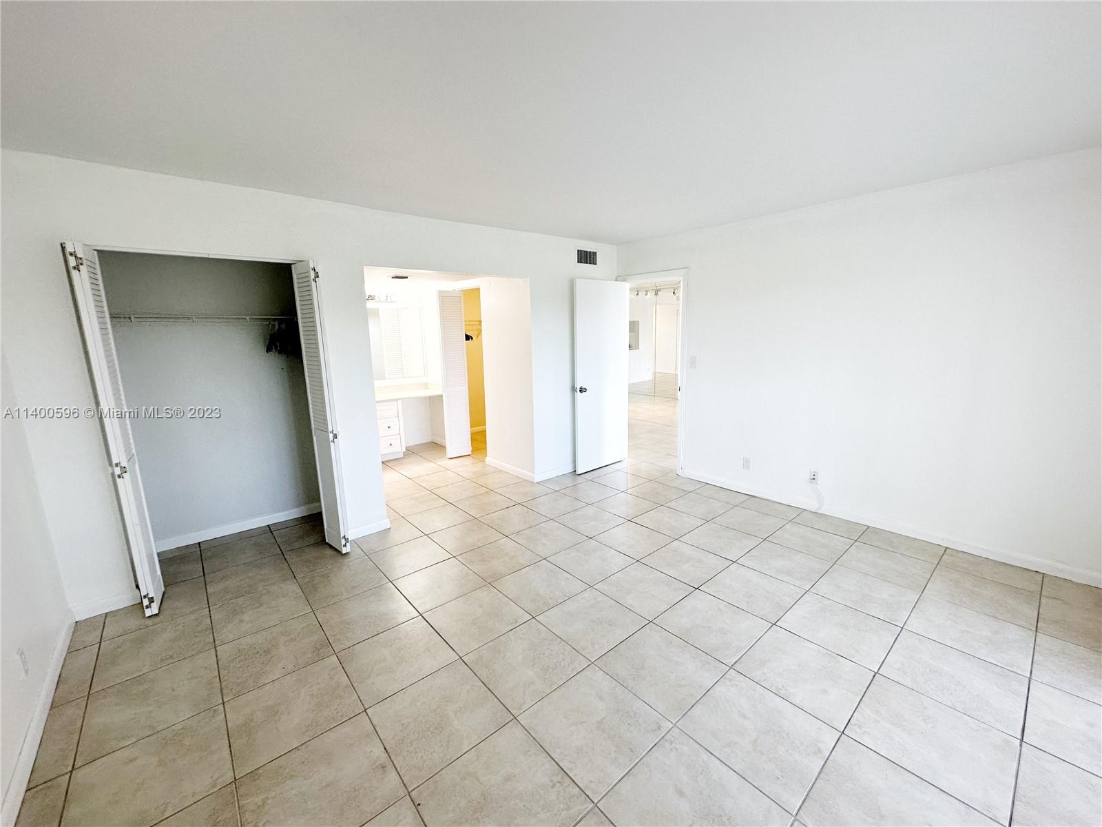 SUNRISE ISLAND CONDOMINIU - Residential