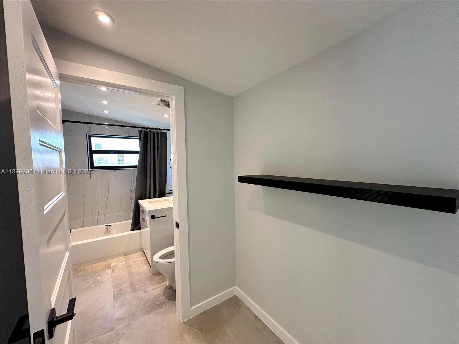 MIAMI GATEWAY REV - Residential Lease