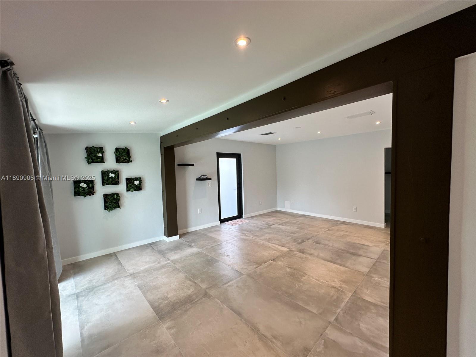 MIAMI GATEWAY REV - Residential Lease