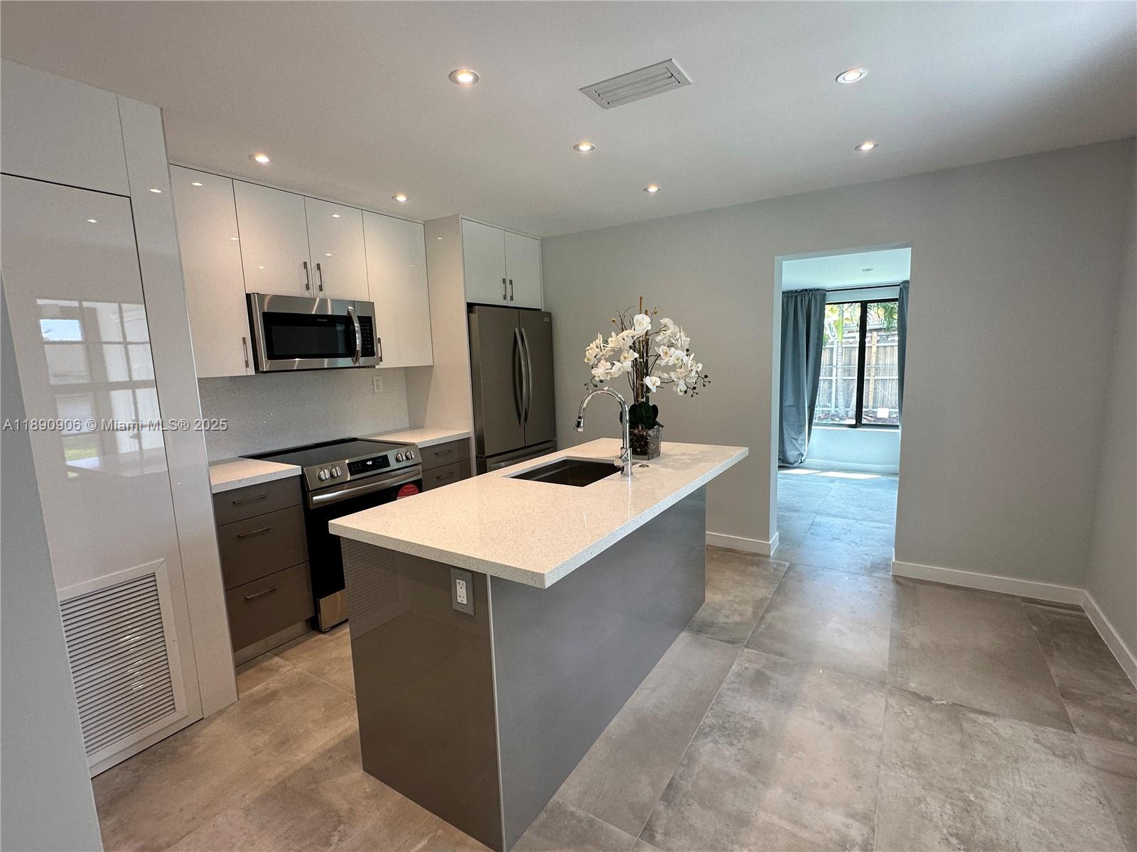 MIAMI GATEWAY REV - Residential Lease