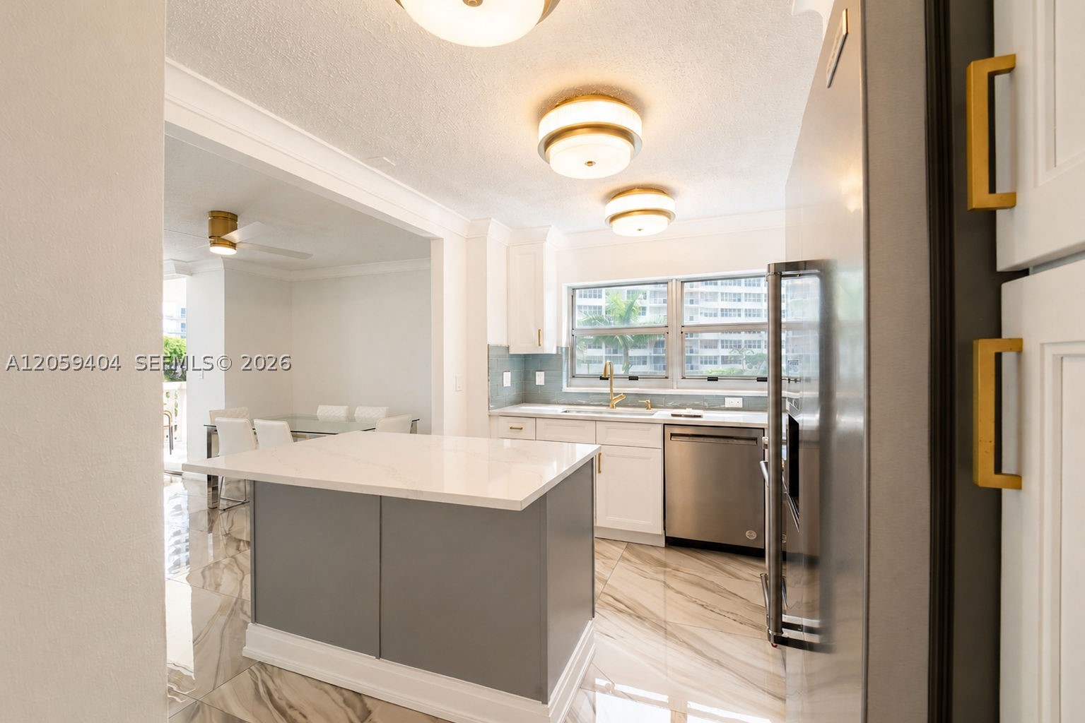 IMPERIAL TOWERS CONDO - Residential