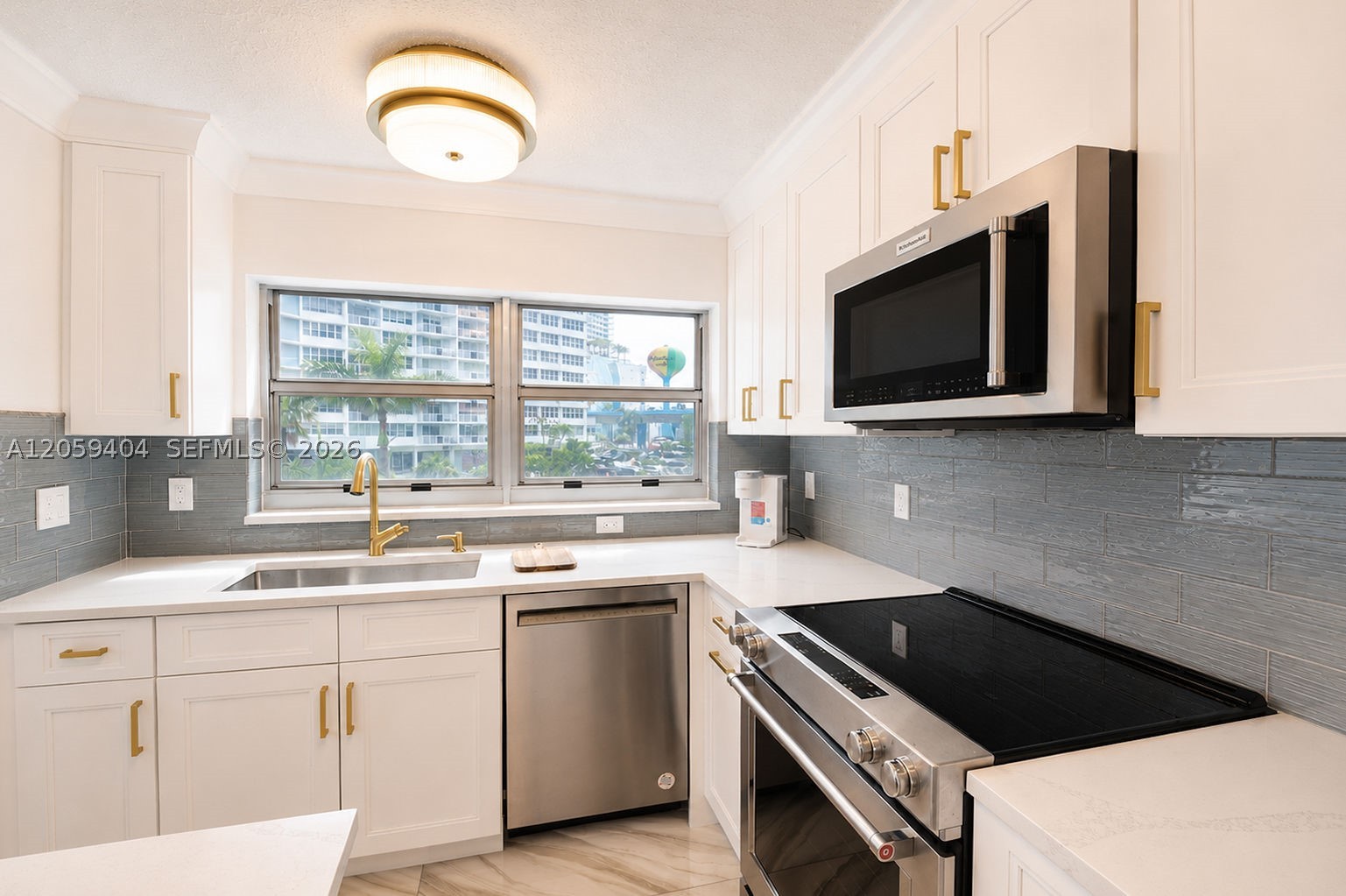 IMPERIAL TOWERS CONDO - Residential