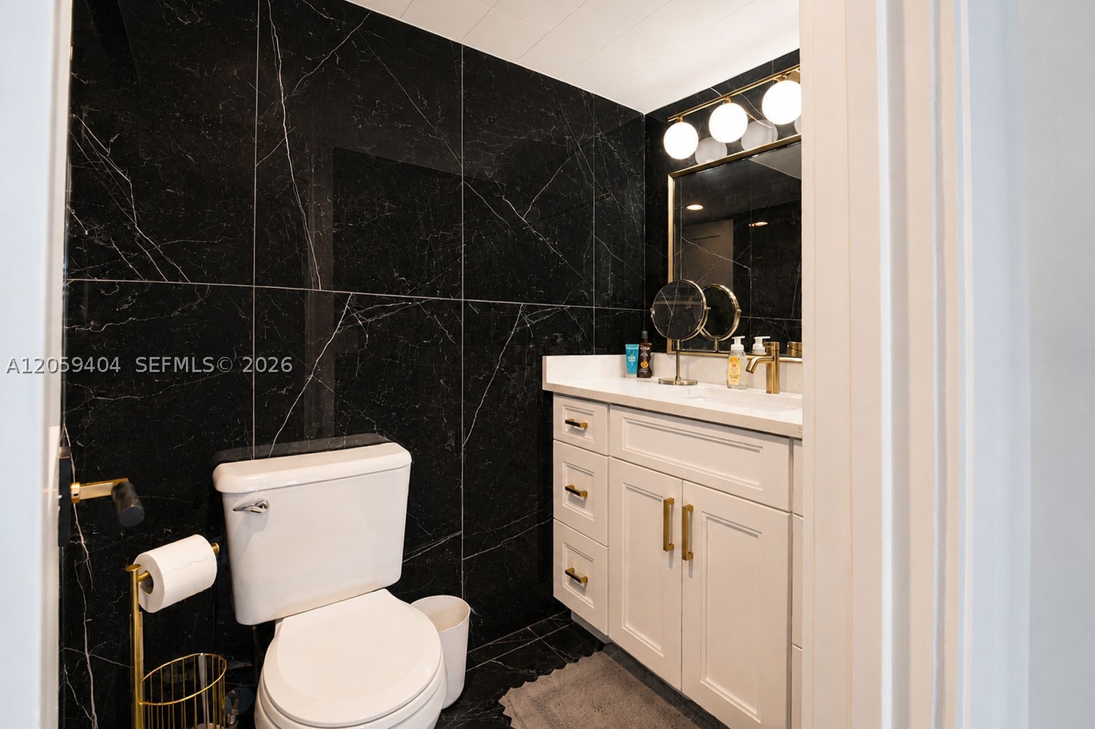IMPERIAL TOWERS CONDO - Residential