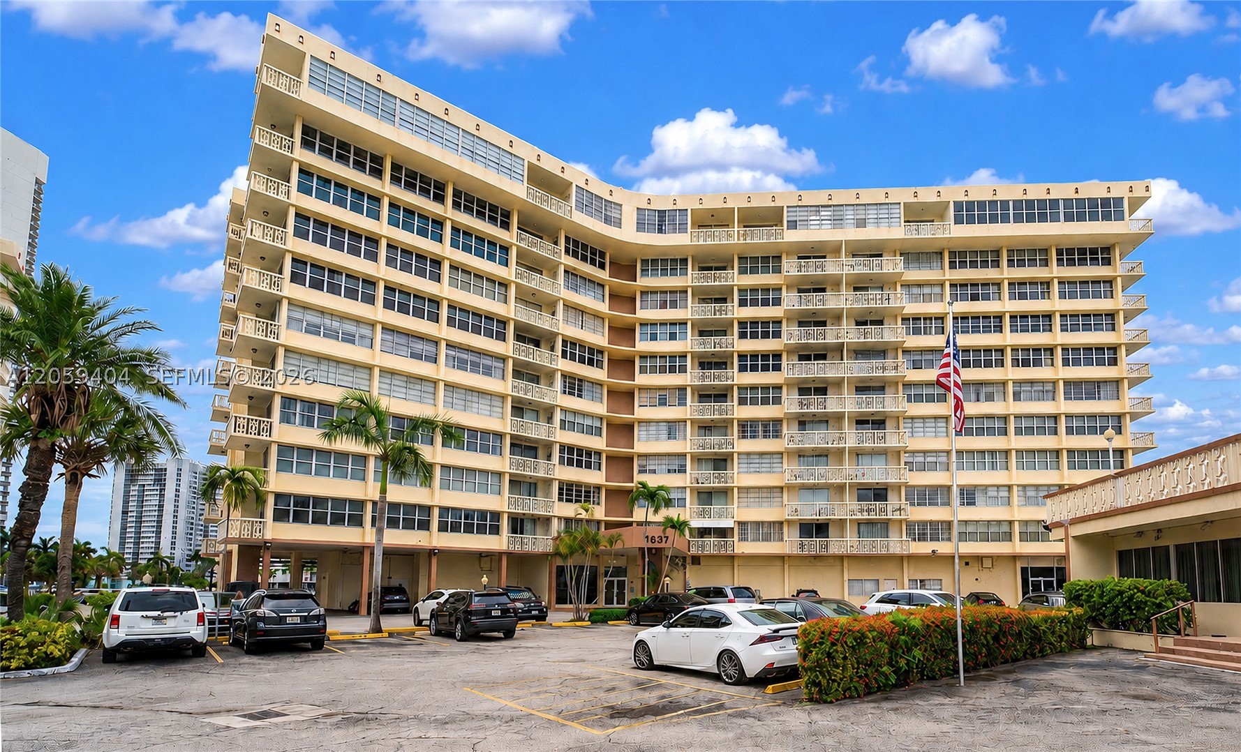 IMPERIAL TOWERS CONDO - Residential